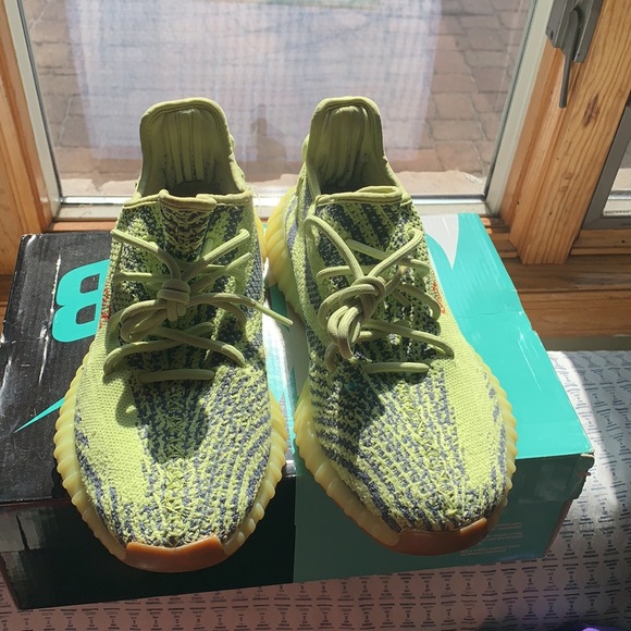 Frozen yellow yeezy - Picture 3 of 5